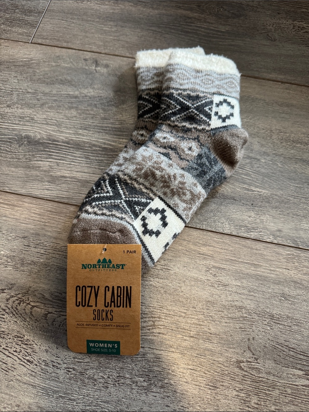 Cozy Cabin Women's Fuzzy Cabin Socks - Brown/Gray Pattern